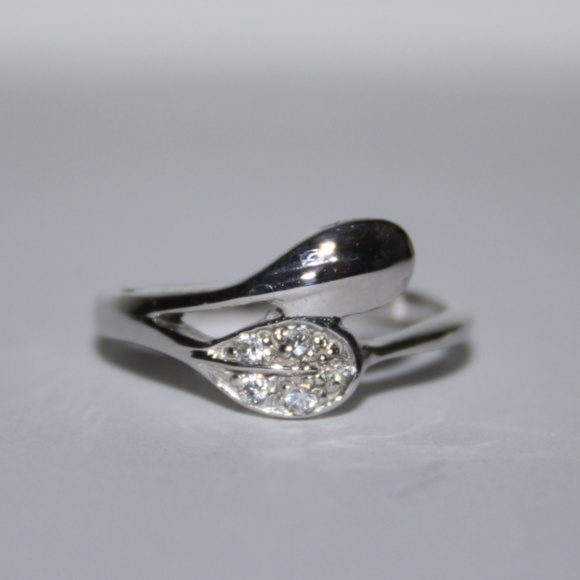NWT sterling silver double leaf .925 ring size 5 - Picture 3 of 5